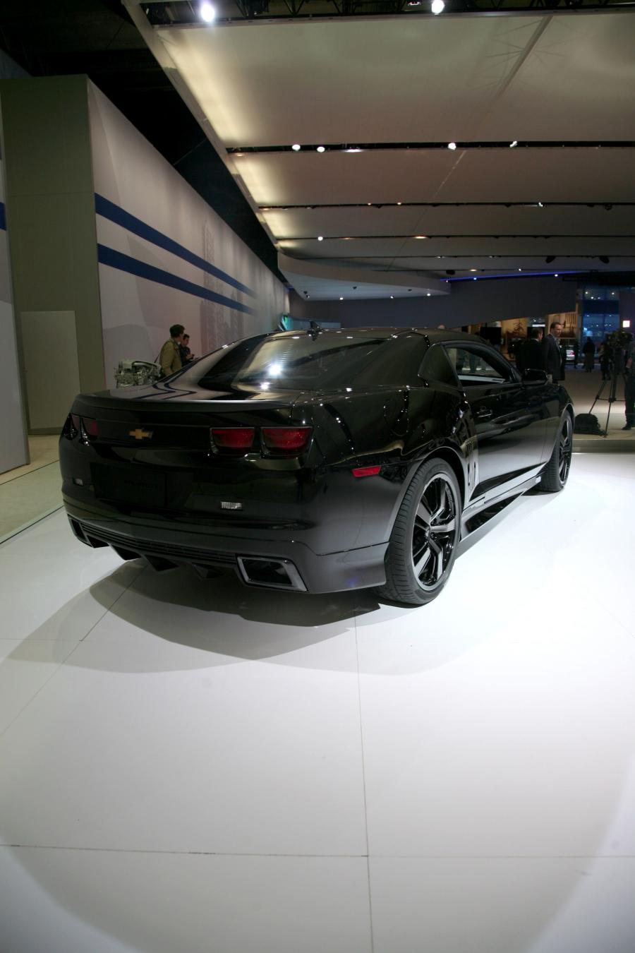  Chevrolet Camaro SS Black Edition 2009 года  (фото 14 из 15)